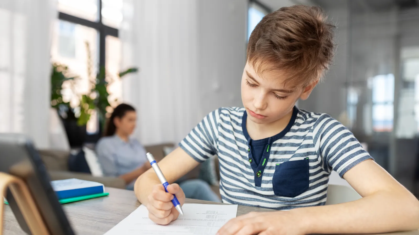 Egzamin ósmoklasisty z matematyki 2027: jak wygląda, ile trwa i jak punktowane są zadania otwarte
